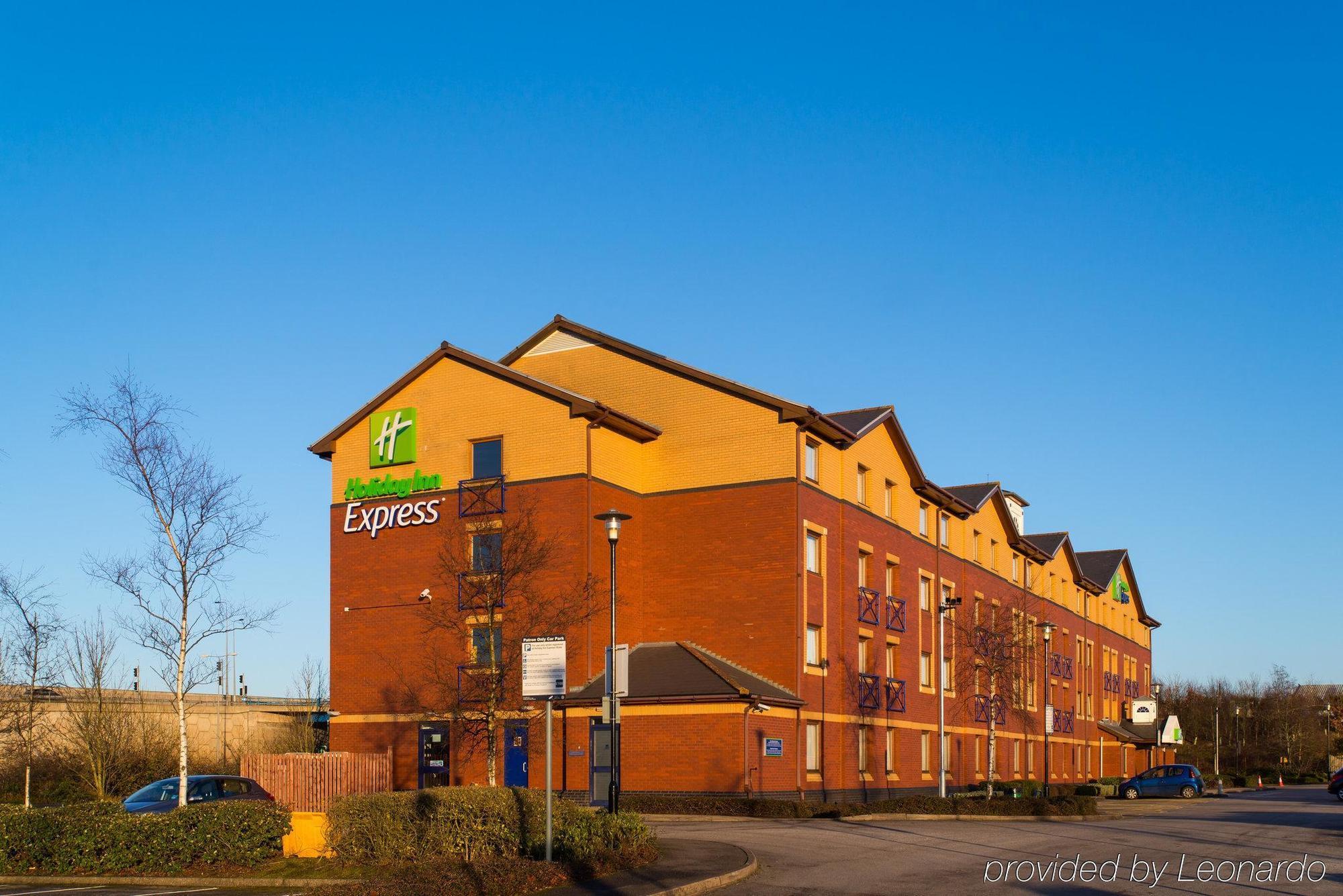 ฮอลิเดย์ อินน์ เอกซ์เพรส สโตก-ออน-เทรนต์ Stoke-on-Trent ภายนอก รูปภาพ